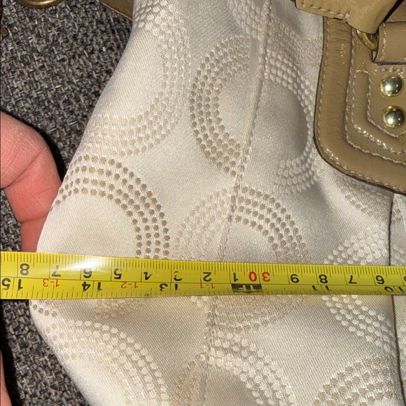Coach Cream and Tan Signature Shoulder Bag with Coin Pouch - Picture 15 of 16